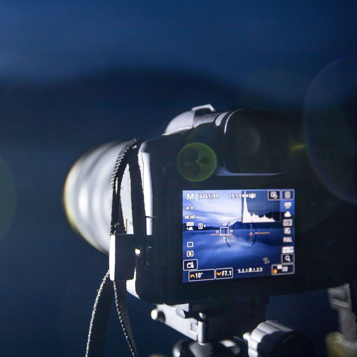 Canon EOS R5 Full-Frame Mirrorless Camera with 8K Video, 45 Megapixel Full-Frame CMOS Sensor, DIGIC X Image Processor, Dual Memory Card Slots - Image 5