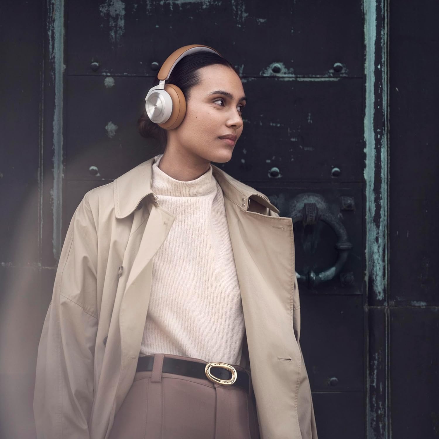 Bang & Olufsen Beoplay HX - Premium Wireless Bluetooth Over-Ear Active Noise Cancelling Headphones, 6 Microphones, Playtime Up to 40 Hours, Headset with Carrying Case - Timber - Image 5